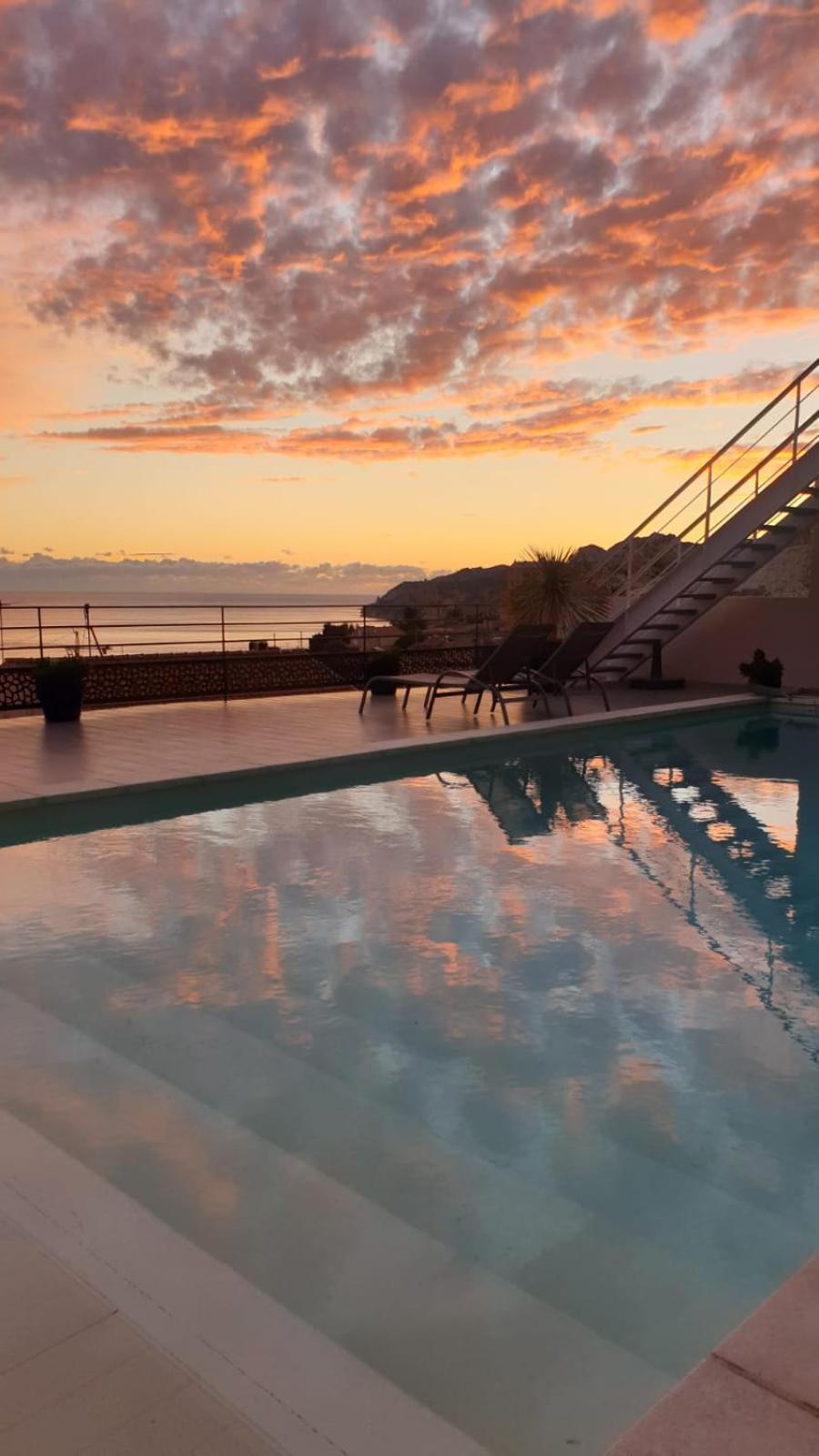 מרסיי Les Suites Love 3 Spa Vue Mer Piscine מראה חיצוני תמונה